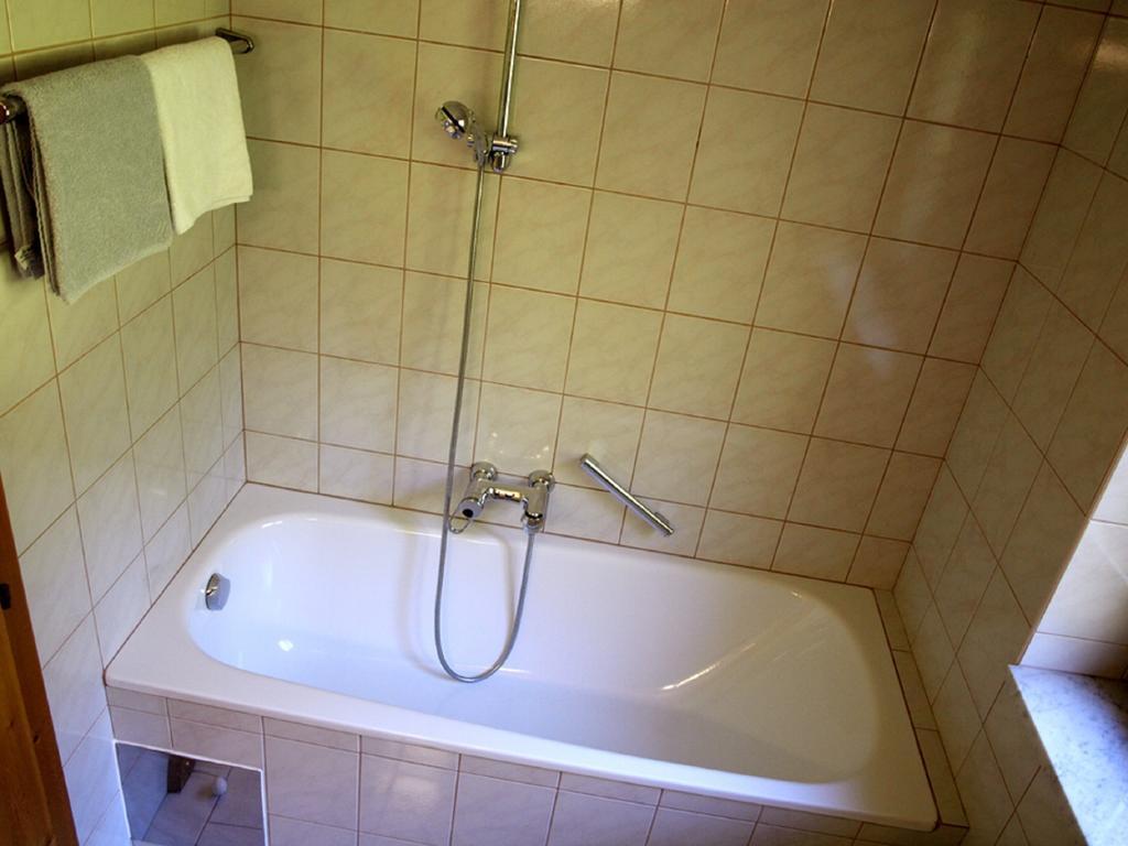 Haus Moosplatzl Apartment Leutasch Phòng bức ảnh
